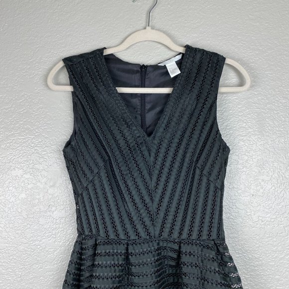 H&M Black A-Line Lace Eyelet Body Flattering Dress Women's Size 4 - Picture 2 of 7